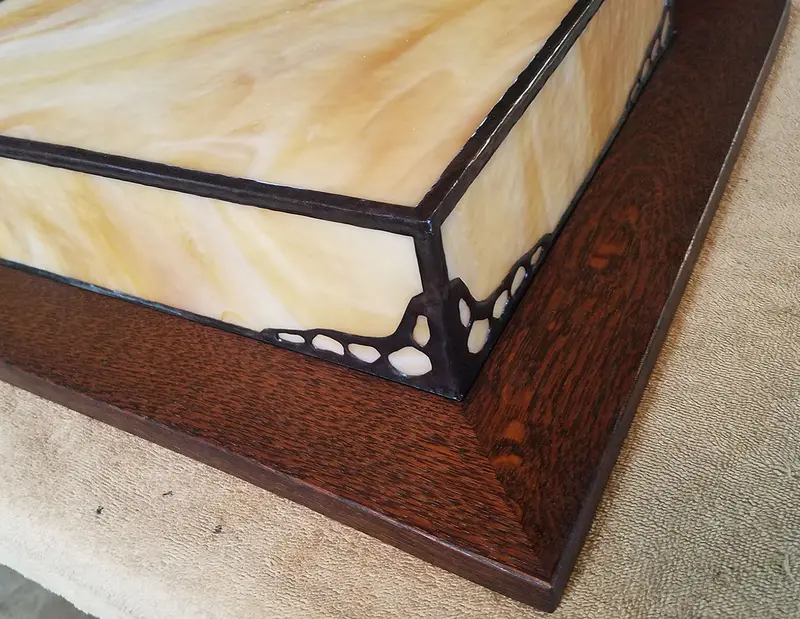 Antique-Finish Mission Chandelier Glass Color Details 1
