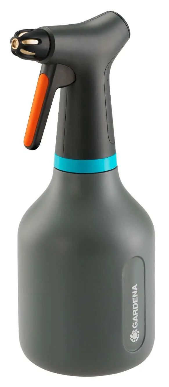 Gardena 0.75-Litre Pump Sprayer Bottle 1