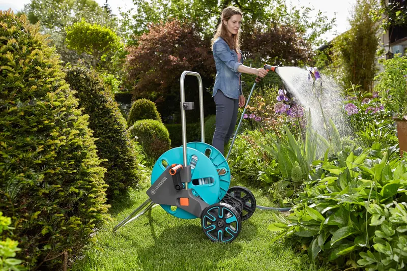 Gardena Cleverroll Medium Hose Trolley With 20-Meter Classic Hose 1